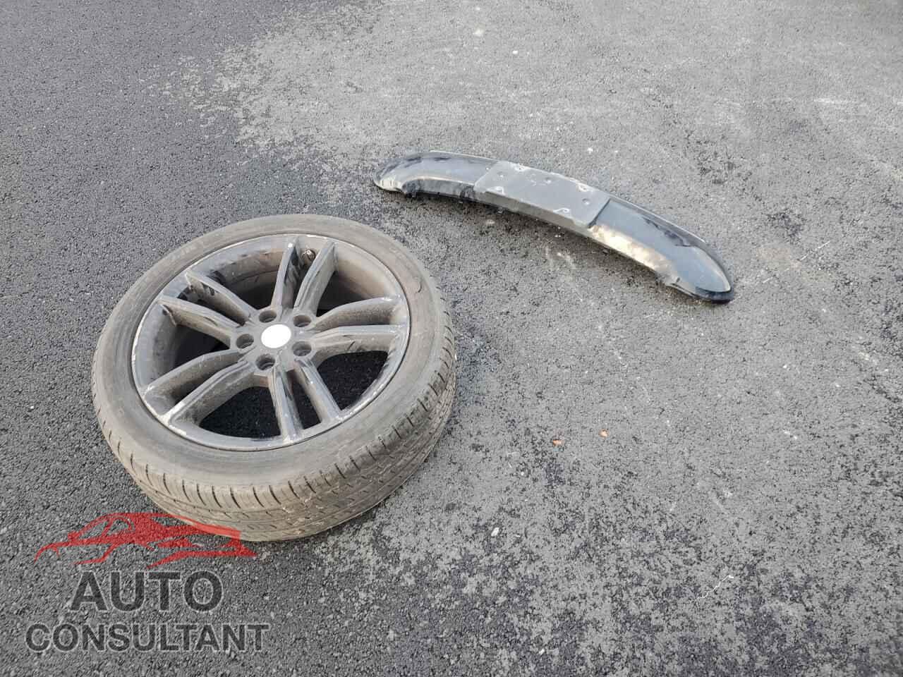 TESLA MODEL S 2015 - 5YJSA1E2XFF120260