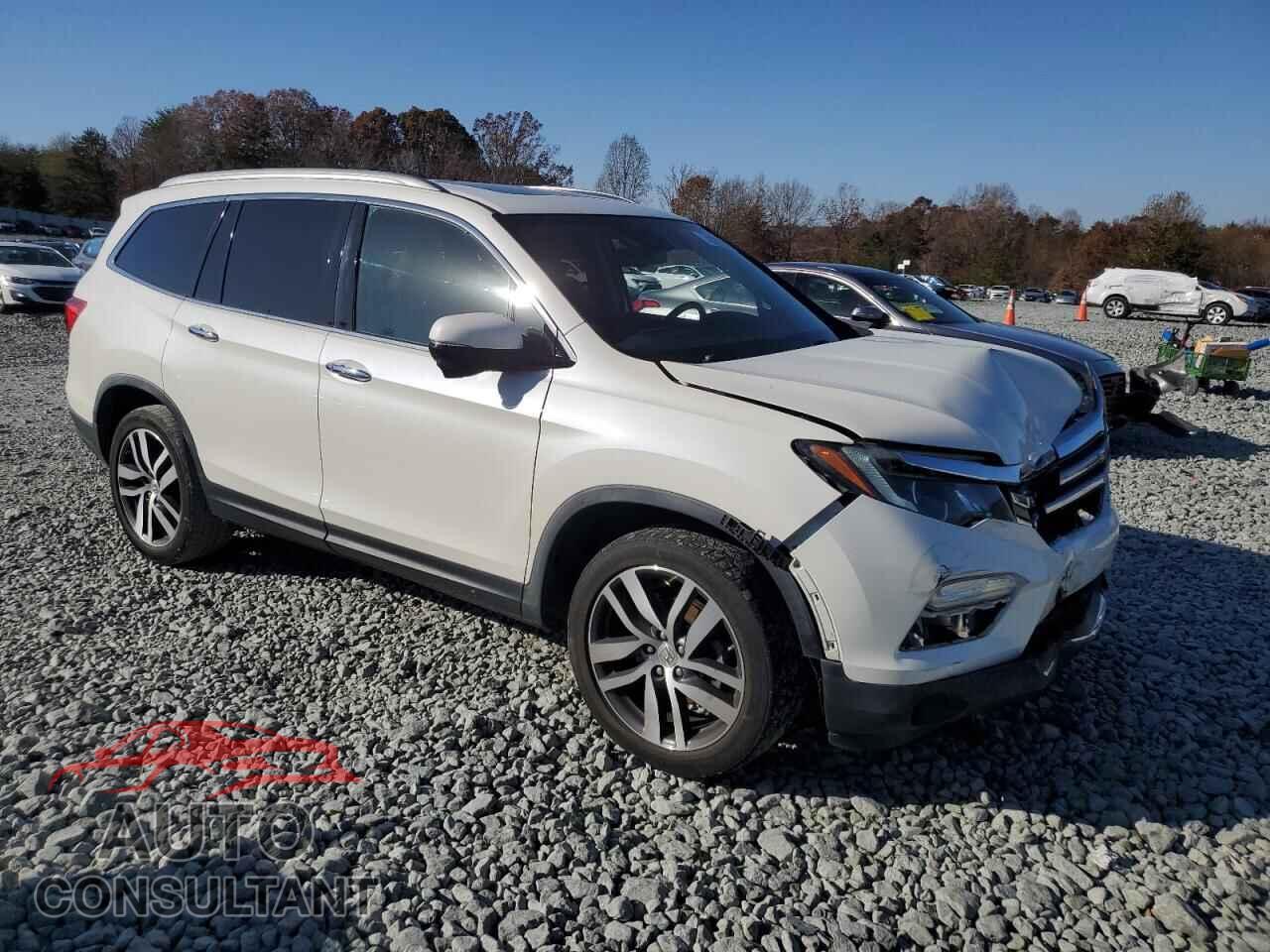 HONDA PILOT 2017 - 5FNYF6H94HB102924