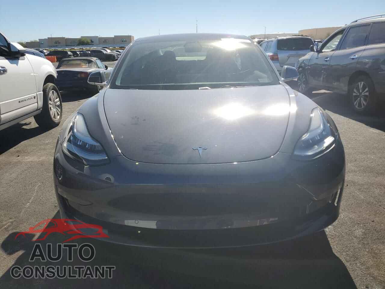 TESLA MODEL 3 2018 - 5YJ3E1EA0JF048803
