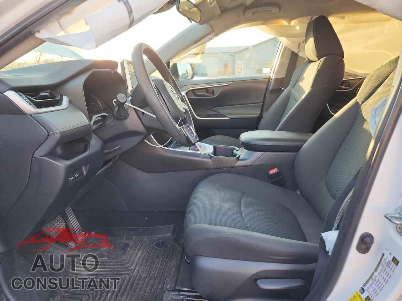 TOYOTA RAV4 2023 - 2T3F1RFV2PC362000