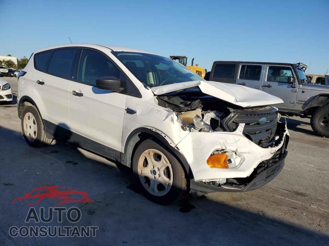 FORD ESCAPE 2017 - 1FMCU0F76HUC98172