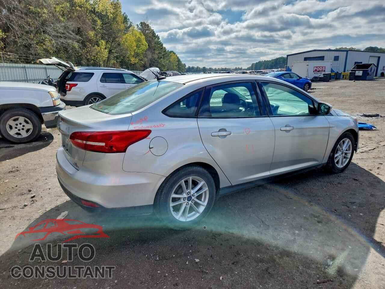 FORD FOCUS 2015 - 1FADP3F28FL282814