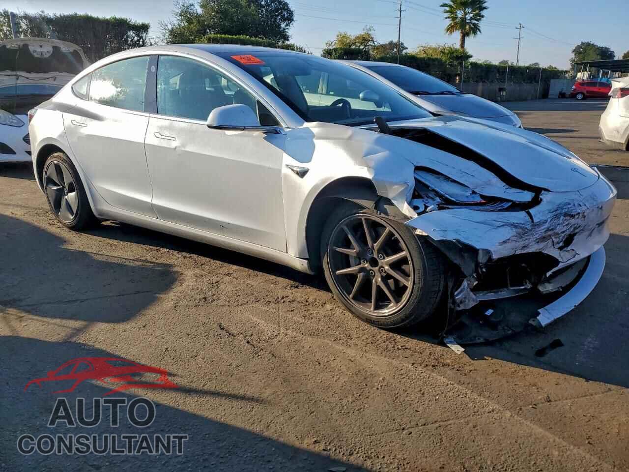 TESLA MODEL 3 2020 - 5YJ3E1EAXLF747052