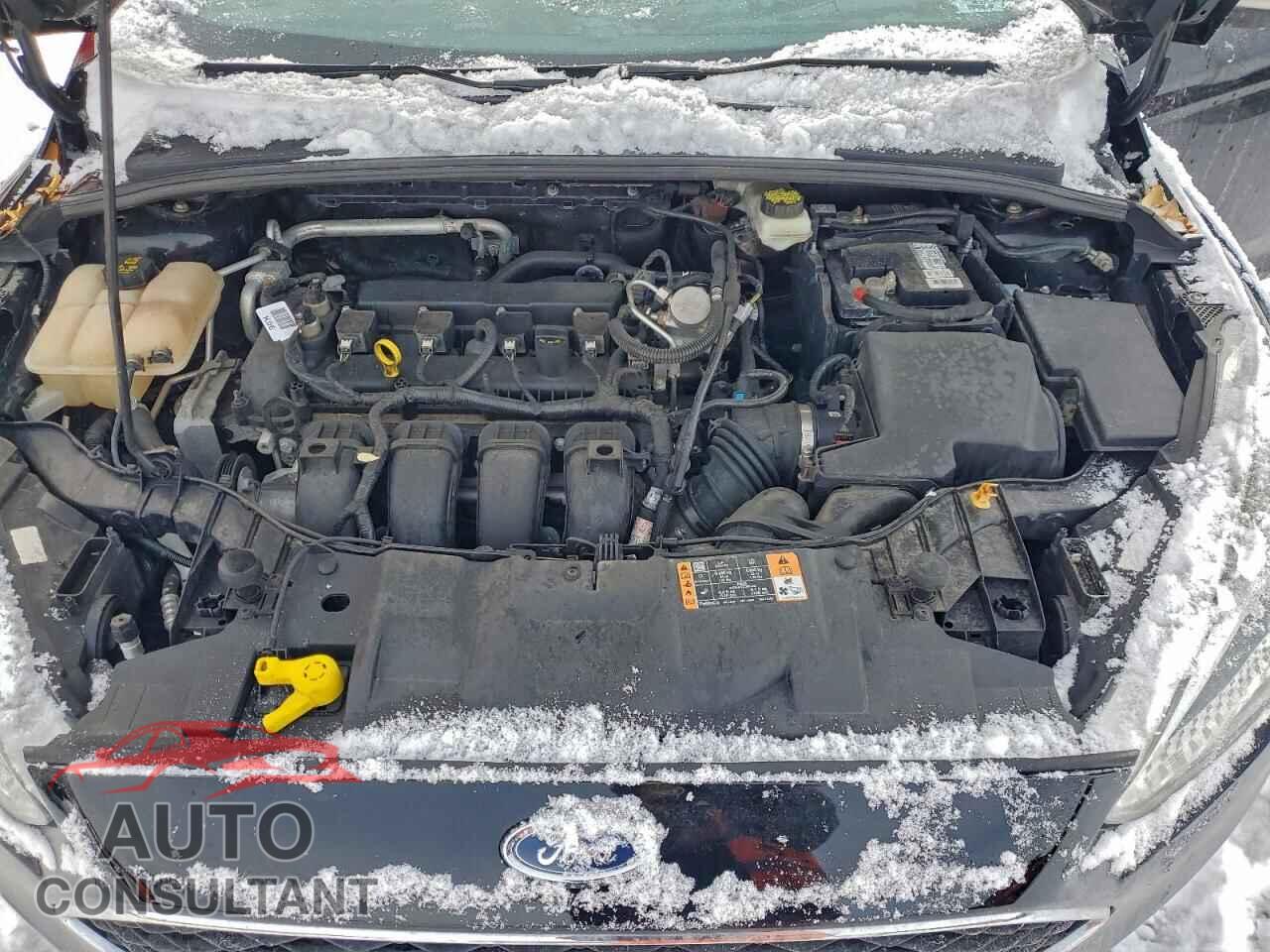FORD FOCUS 2017 - 1FADP3F27HL205497