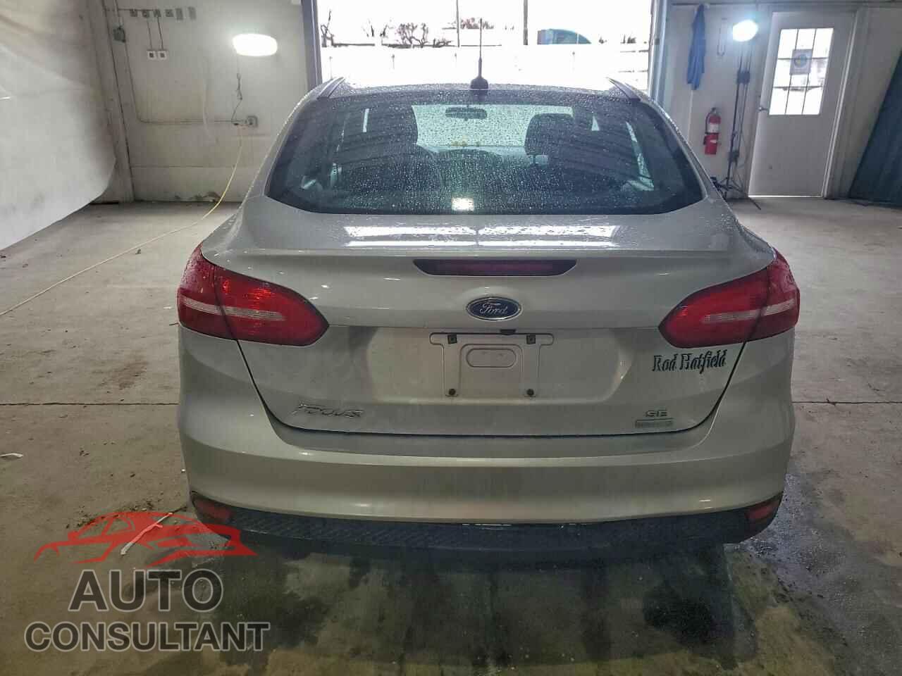 FORD FOCUS 2018 - 1FADP3FE4JL239400
