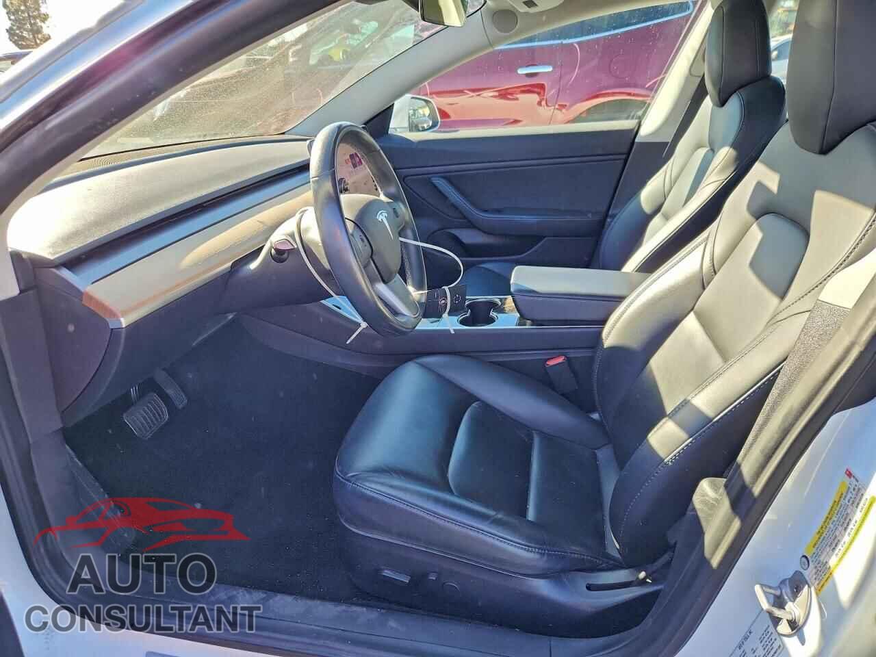 TESLA MODEL 3 2019 - 5YJ3E1EA8KF301352