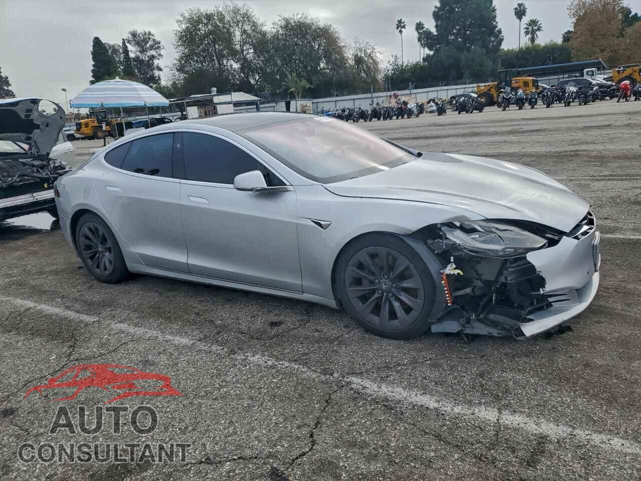 TESLA MODEL S 2018 - 5YJSA1E20JF270399