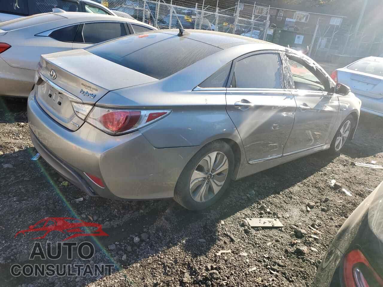 HYUNDAI SONATA 2013 - KMHEC4A44DA084101