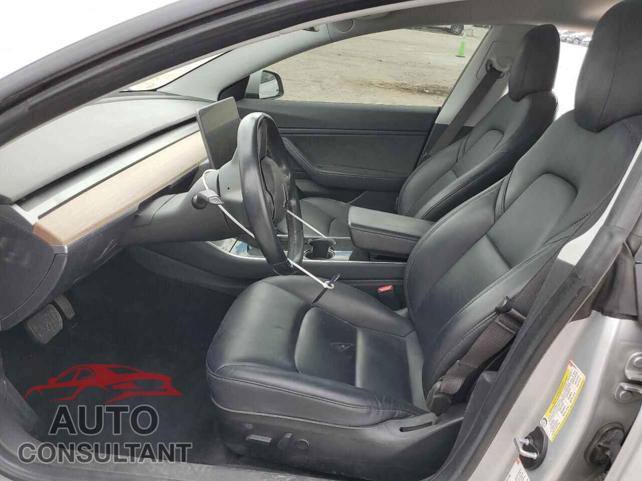 TESLA MODEL 3 2018 - 5YJ3E1EB8JF069276
