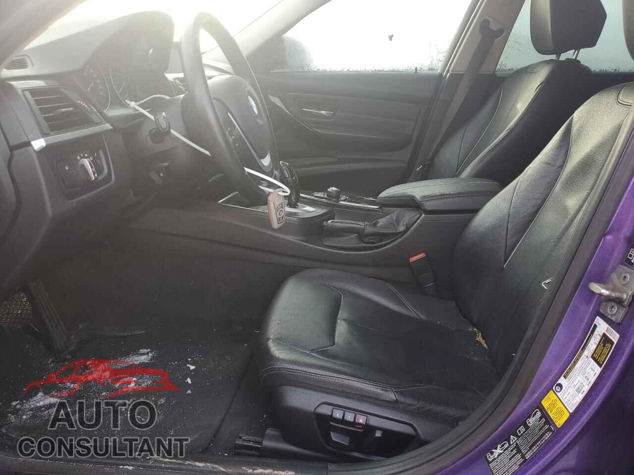 BMW 3 SERIES 2013 - WBA3C3C57DF978802
