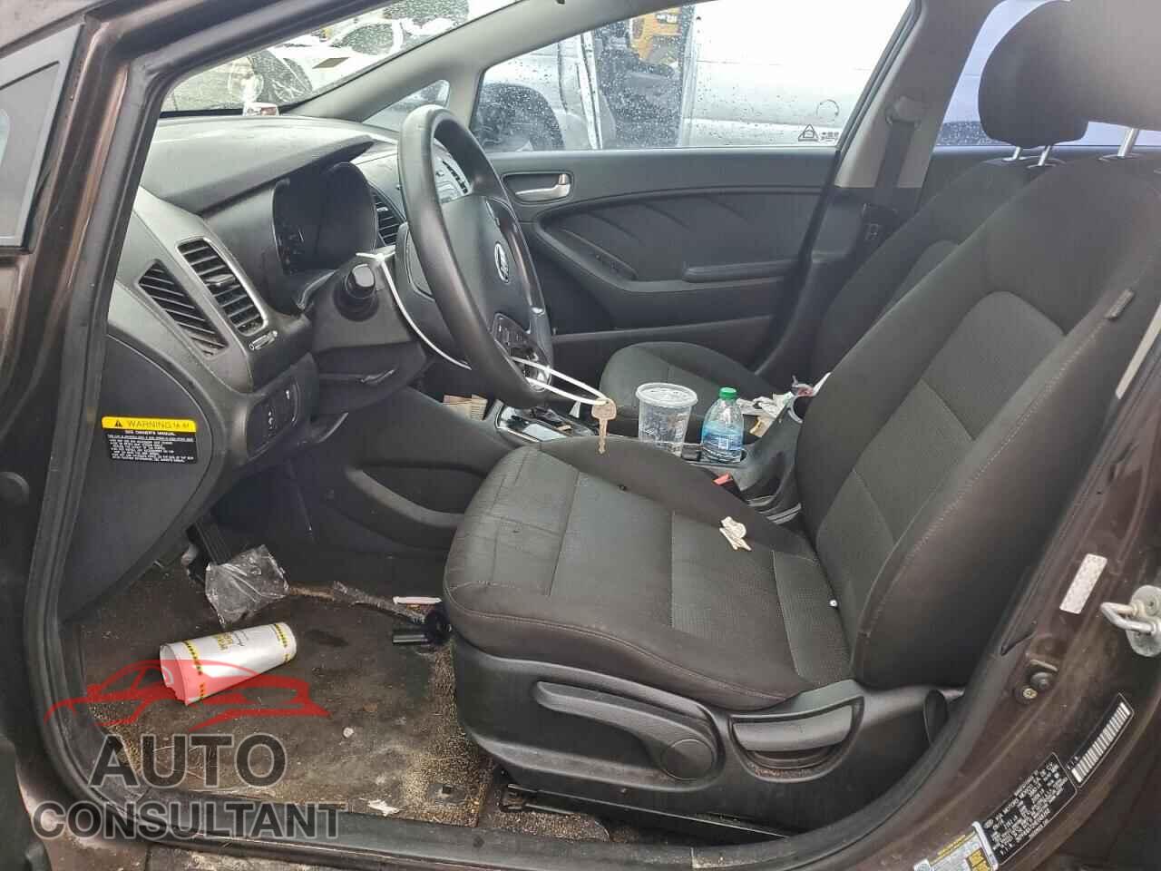 KIA FORTE 2017 - 3KPFK4A72HE048268