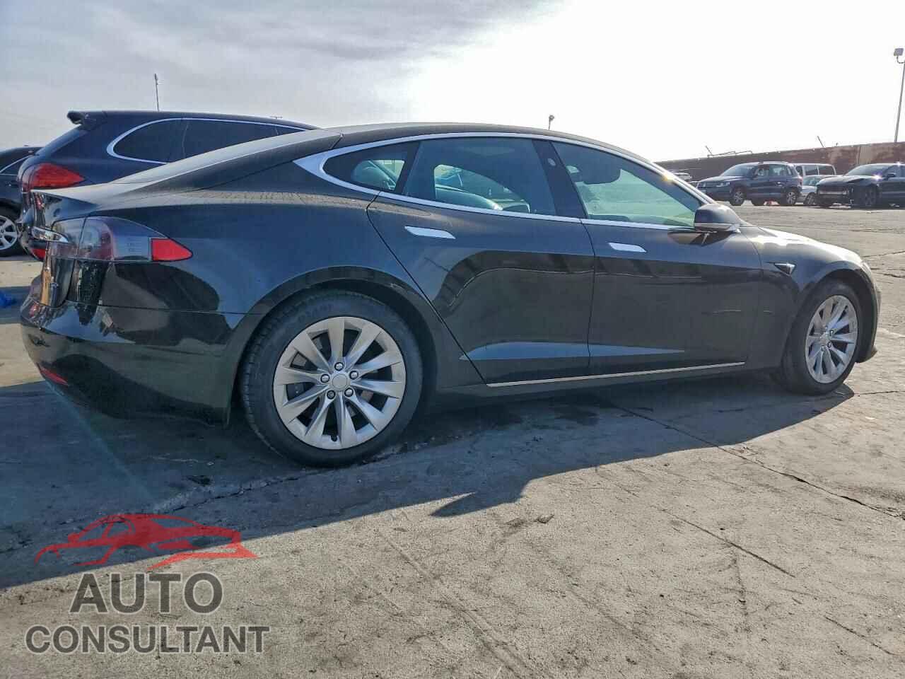TESLA MODEL S 2019 - 5YJSA1E23KF302201