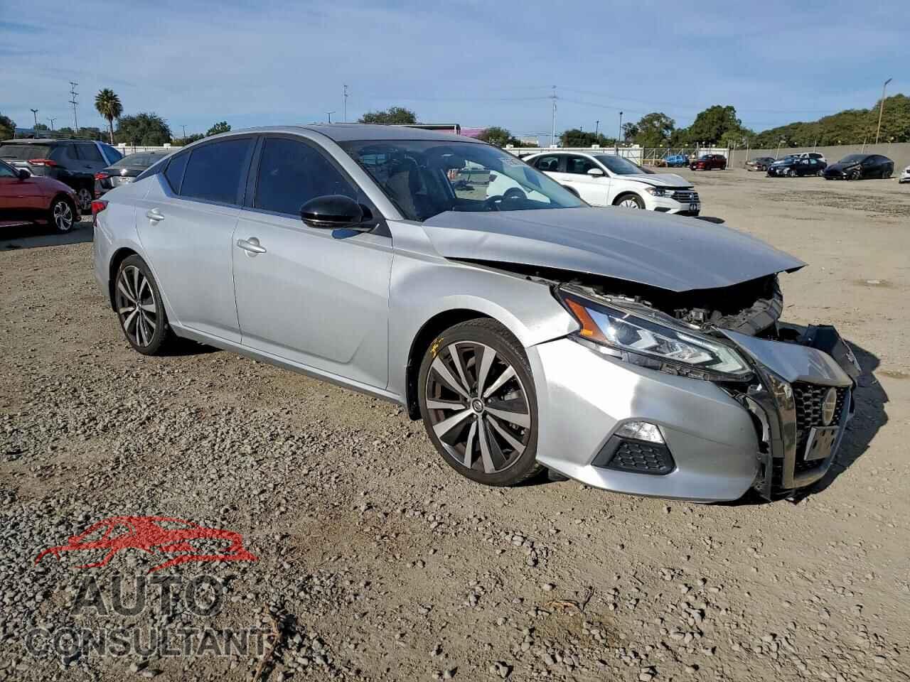 NISSAN ALTIMA 2019 - 1N4BL4CV4KN317841