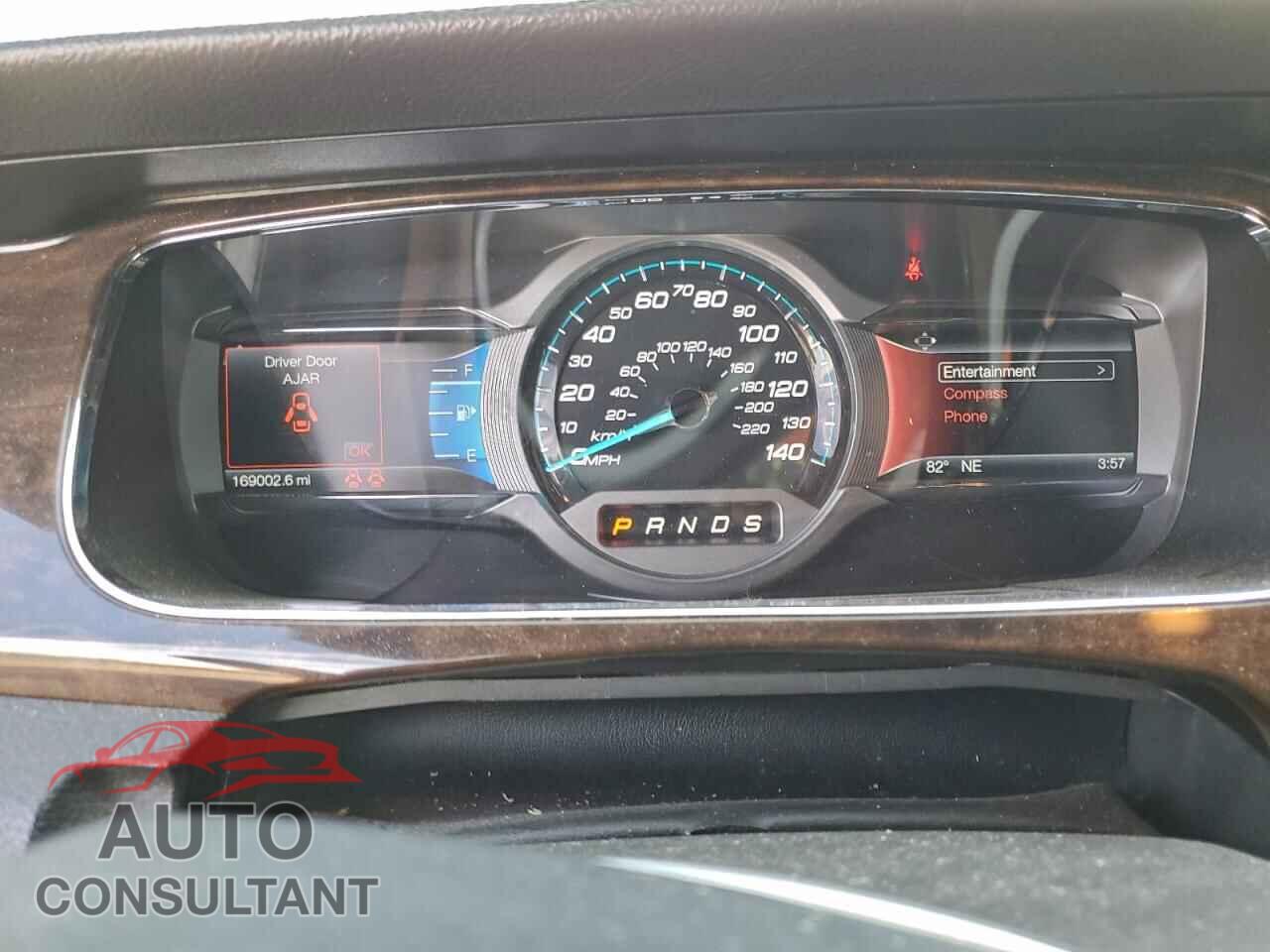FORD TAURUS 2017 - 1FAHP2F89HG114952