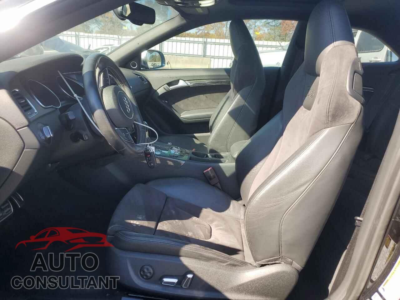 AUDI S5/RS5 2013 - WAUCGAFRXDA035193