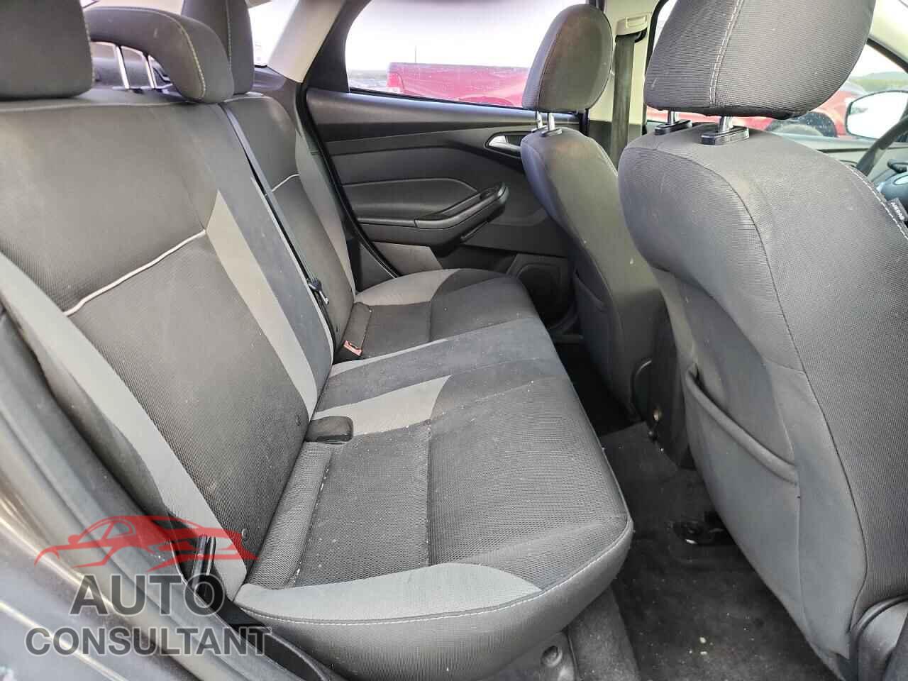 FORD FOCUS 2014 - 1FADP3F24EL305519