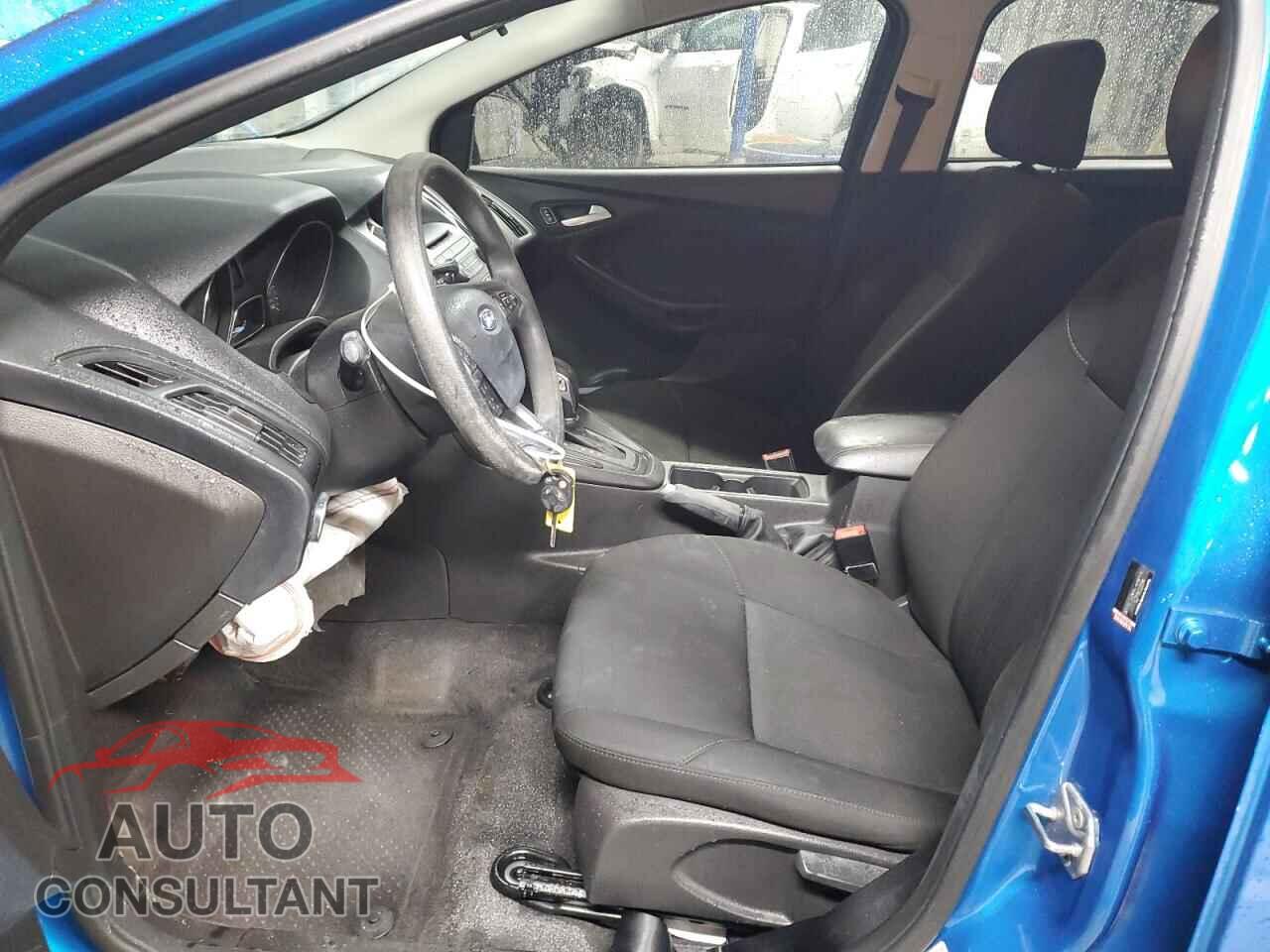 FORD FOCUS 2017 - 1FADP3F25HL227885