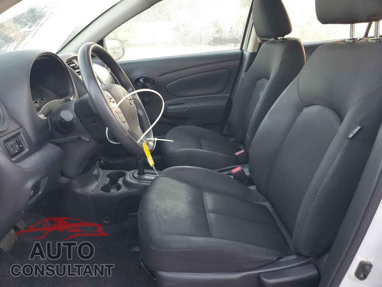 NISSAN VERSA 2019 - 3N1CN7AP3KL823842