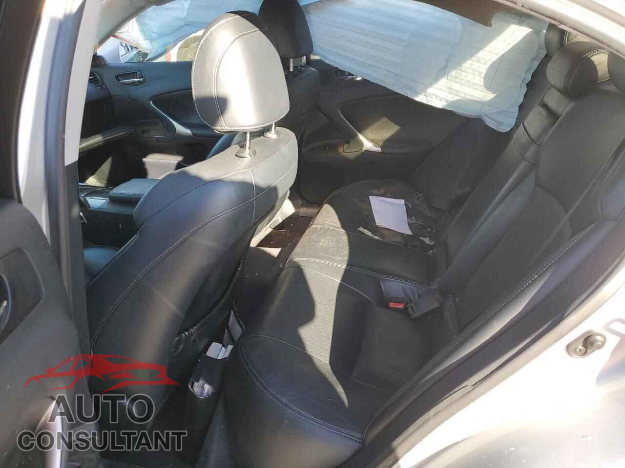 LEXUS IS 2011 - JTHBF5C24B2100951