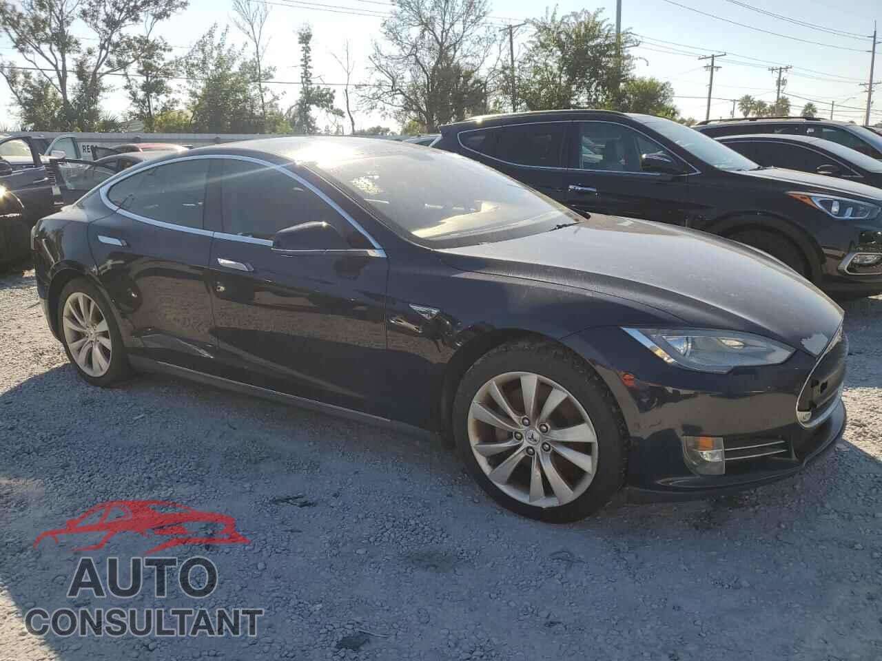 TESLA MODEL S 2013 - 5YJSA1CN1DFP24726