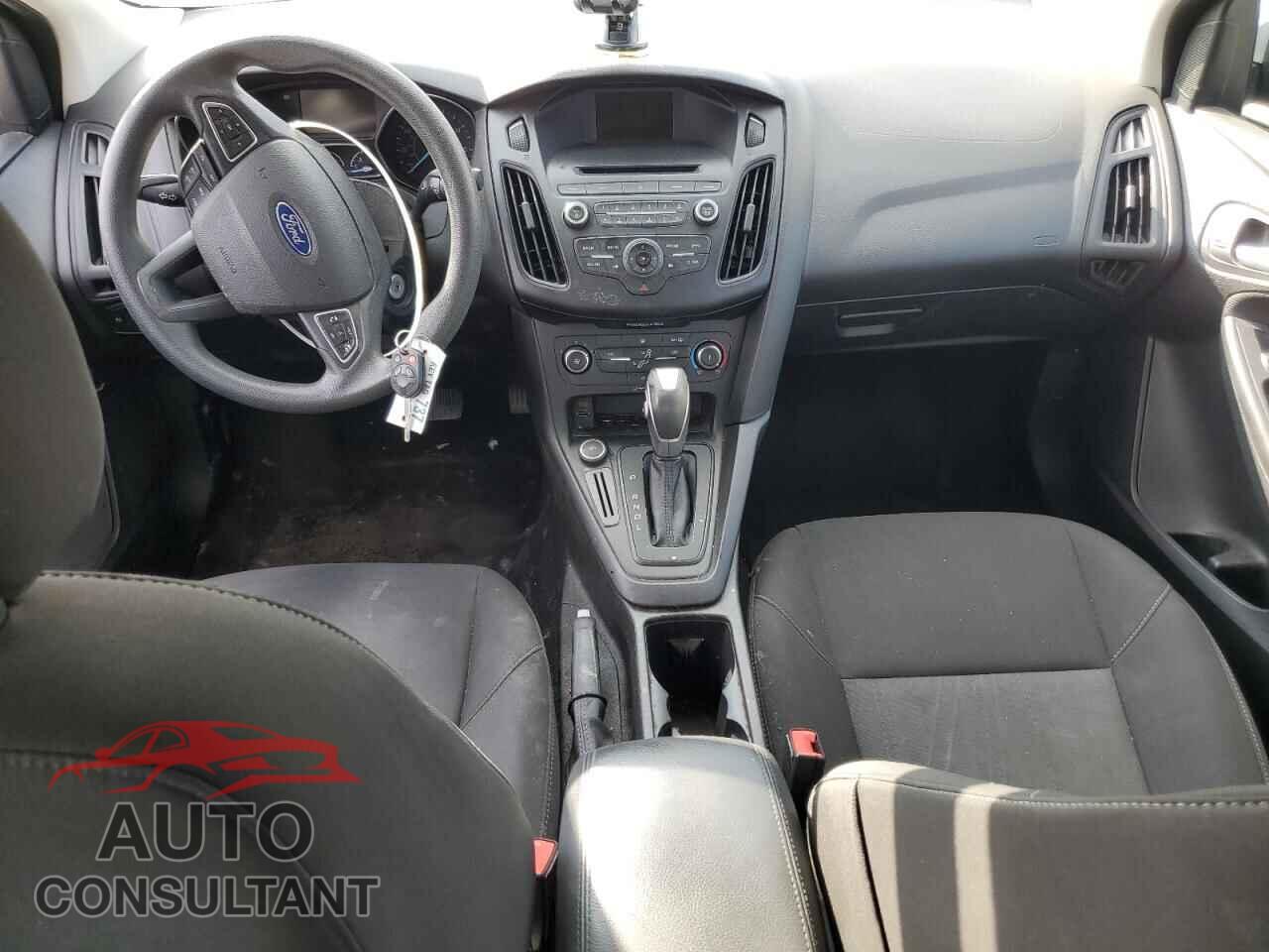 FORD FOCUS 2015 - 1FADP3F28FL383982