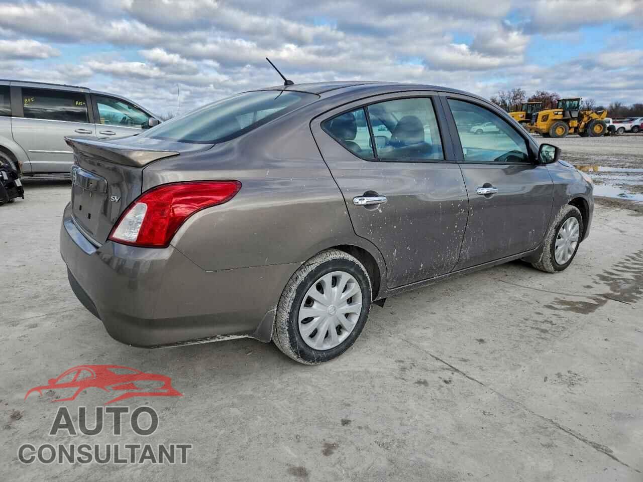 NISSAN VERSA 2017 - 3N1CN7APXHL856488