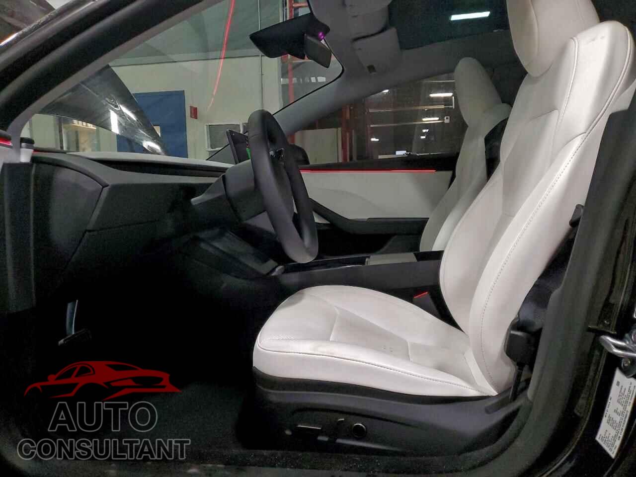 TESLA MODEL 3 2025 - 5YJ3E1EA5SF068272