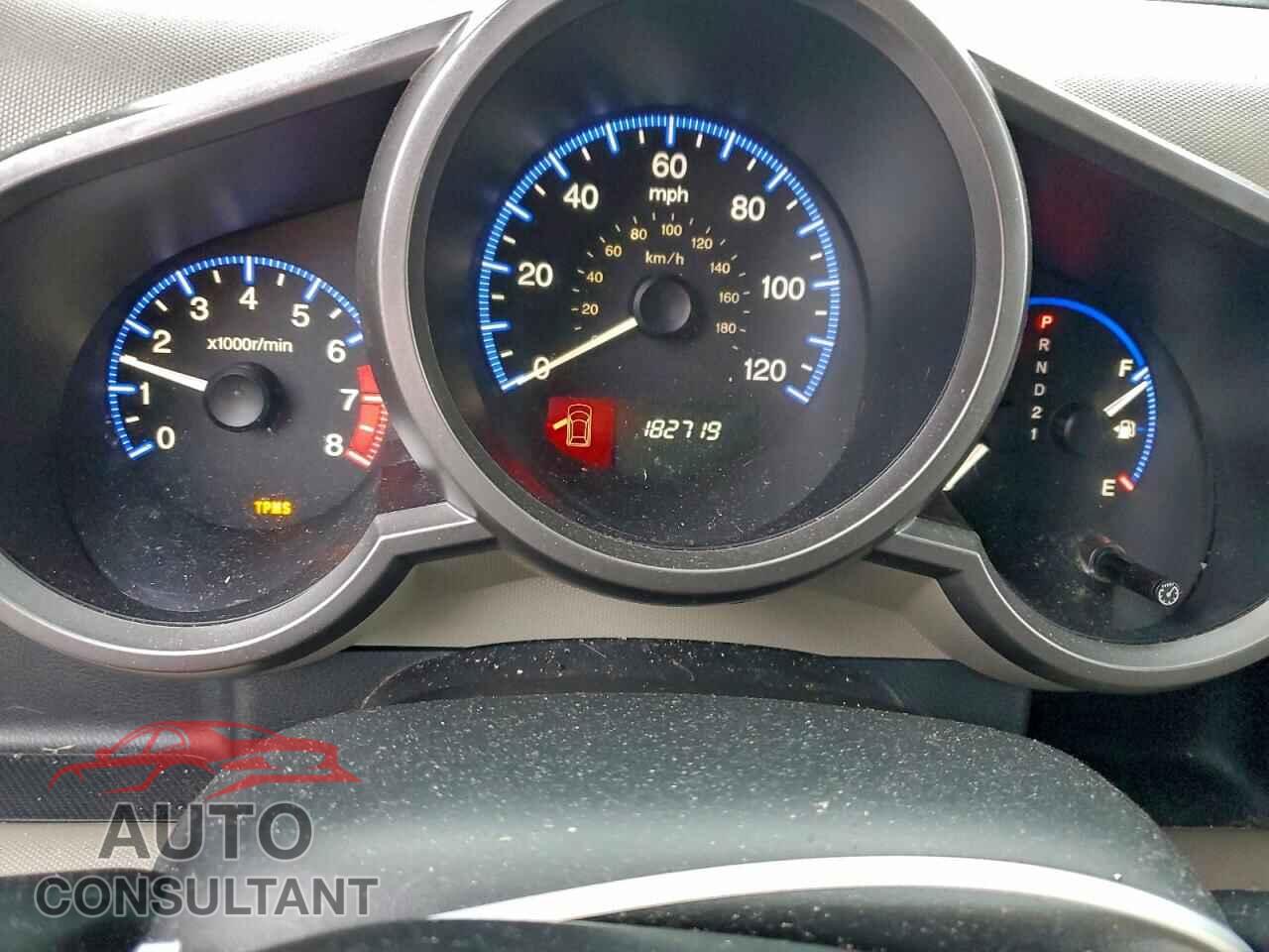HONDA ELEMENT 2011 - 5J6YH2H37BL002121