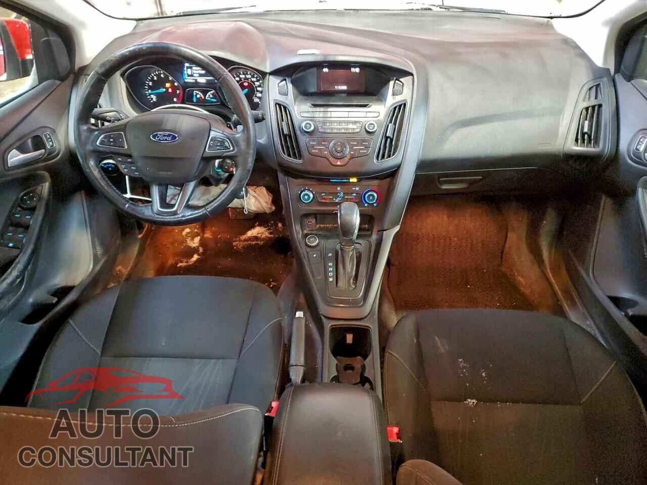 FORD FOCUS 2017 - 1FADP3K2XHL239987