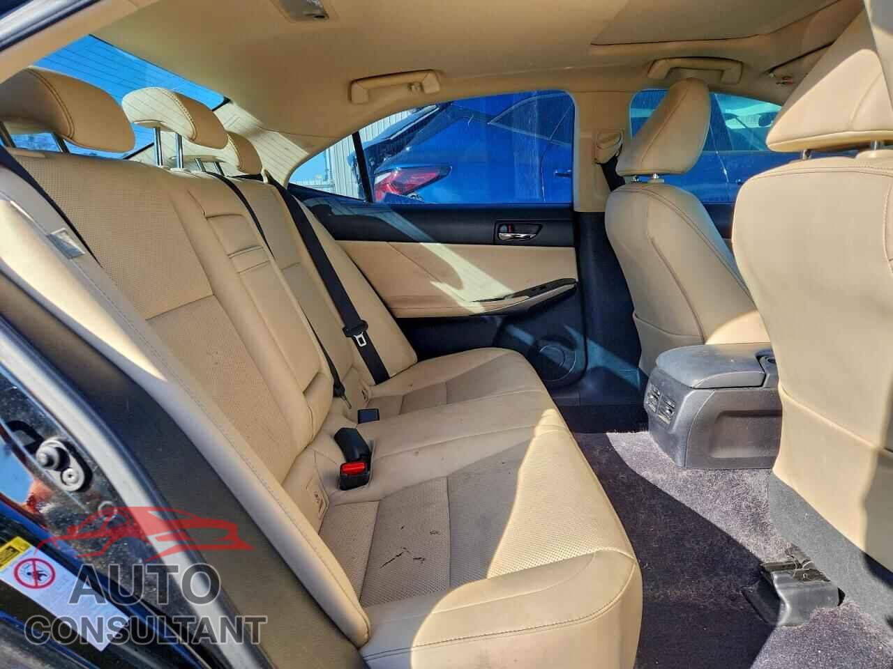 LEXUS IS 2014 - JTHBF1D23E5011463