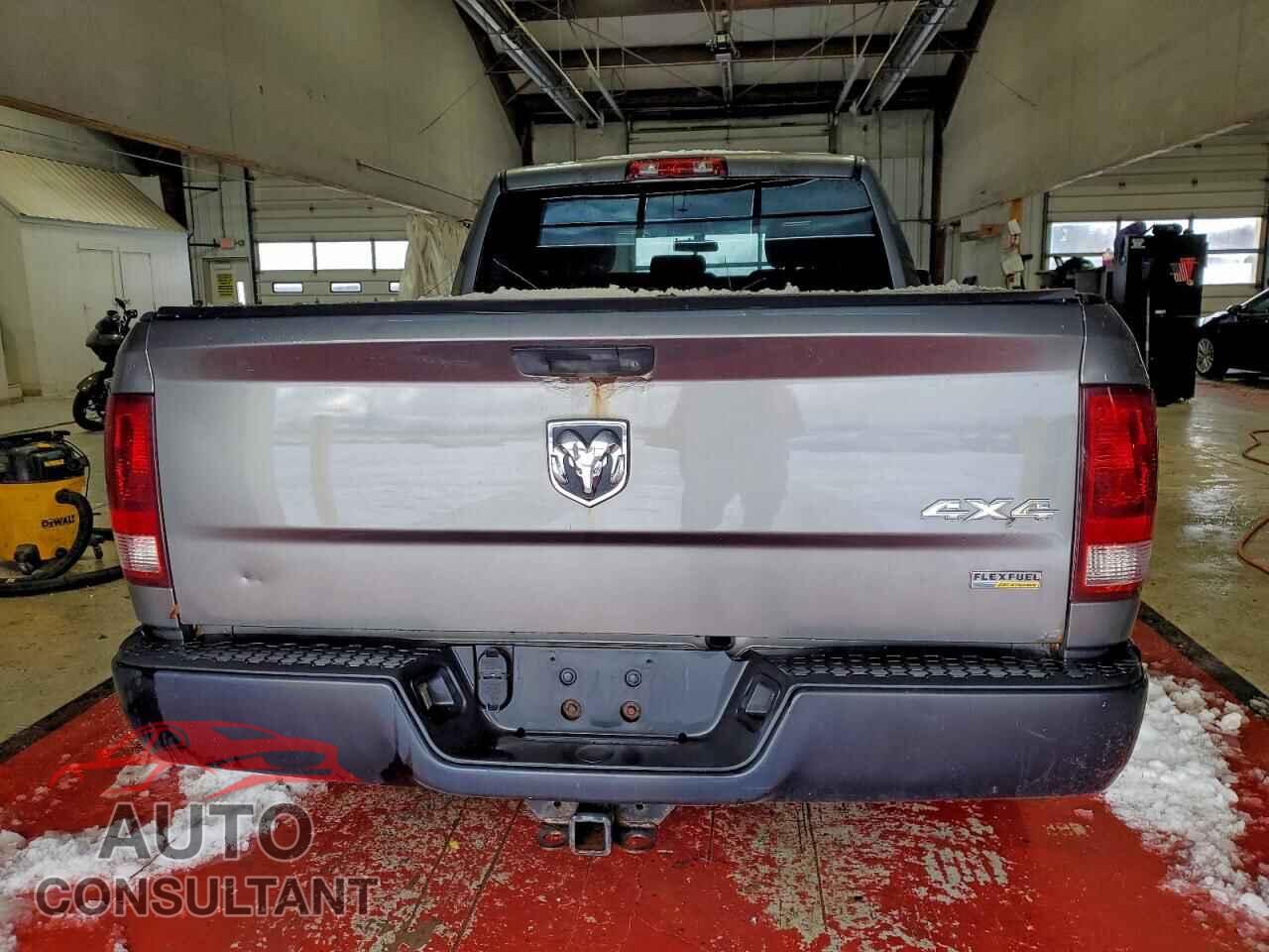 DODGE RAM 1500 2012 - 1C6RD7FP8CS232824