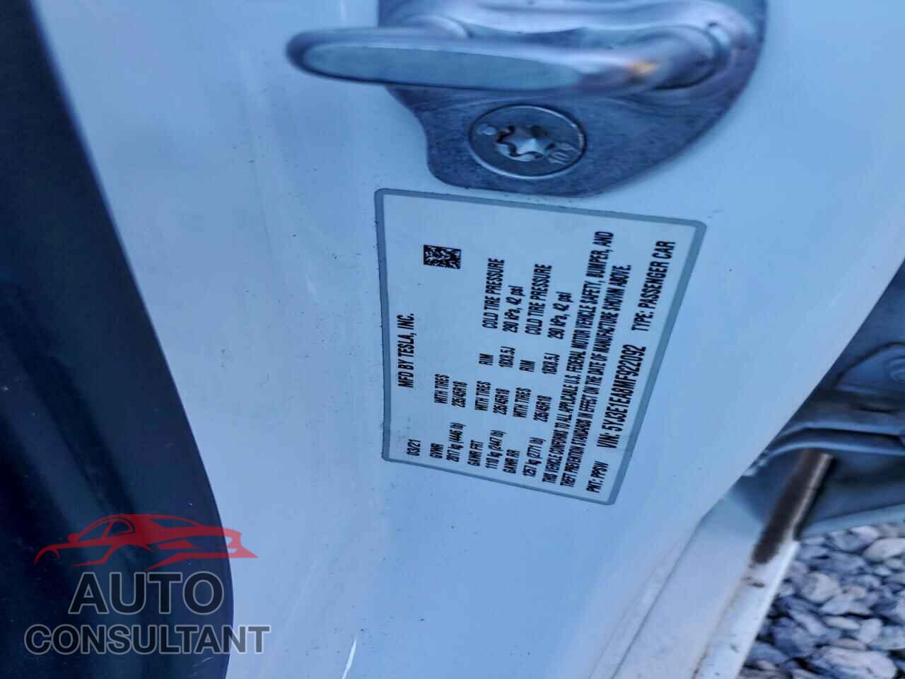 TESLA MODEL 3 2021 - 5YJ3E1EA8MF922092