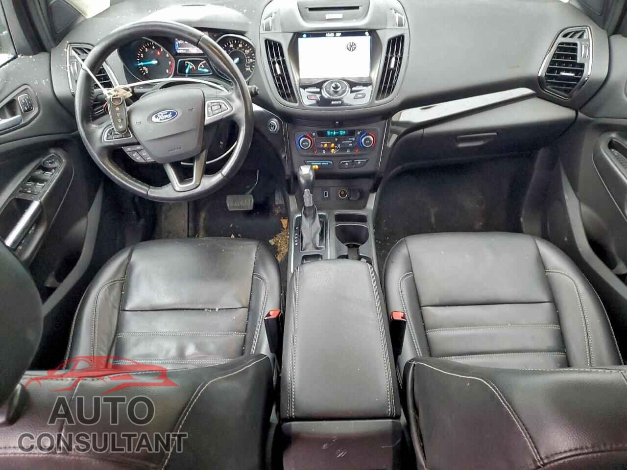 FORD ESCAPE 2017 - 1FMCU9JD0HUC32783
