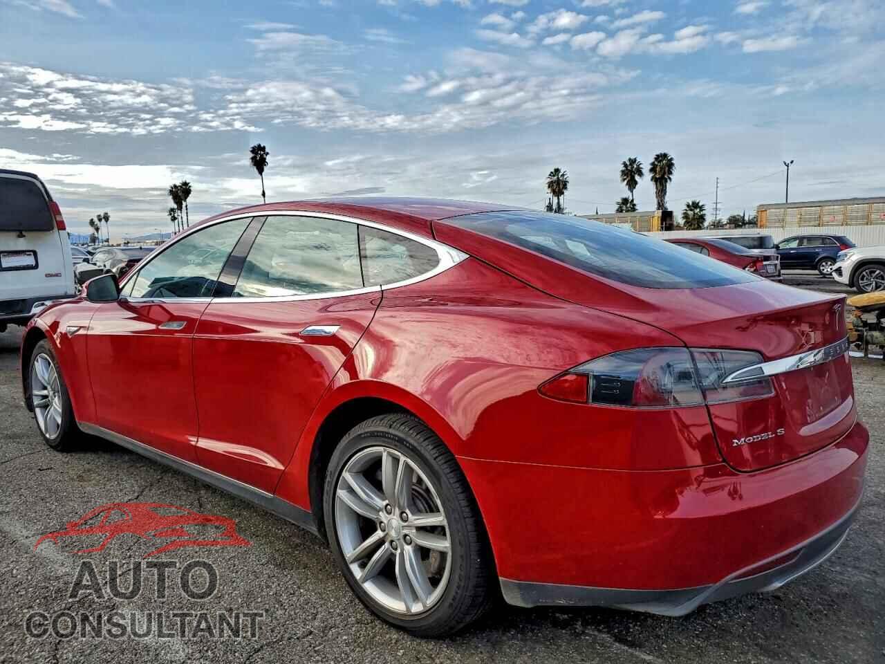 TESLA MODEL S 2013 - 5YJSA1CG7DFP18110