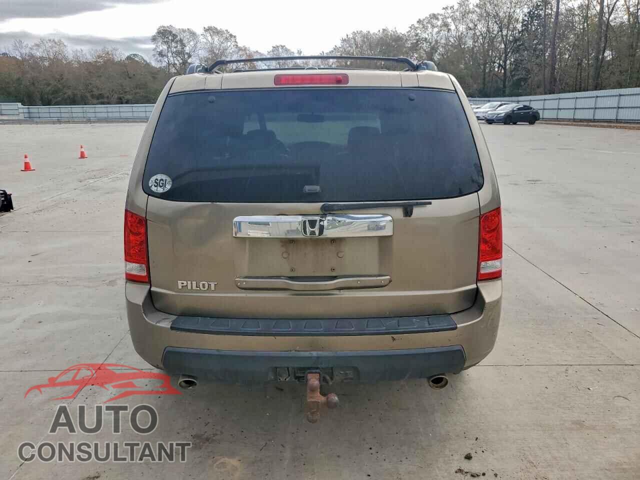 HONDA PILOT 2011 - 5FNYF3H58BB045601