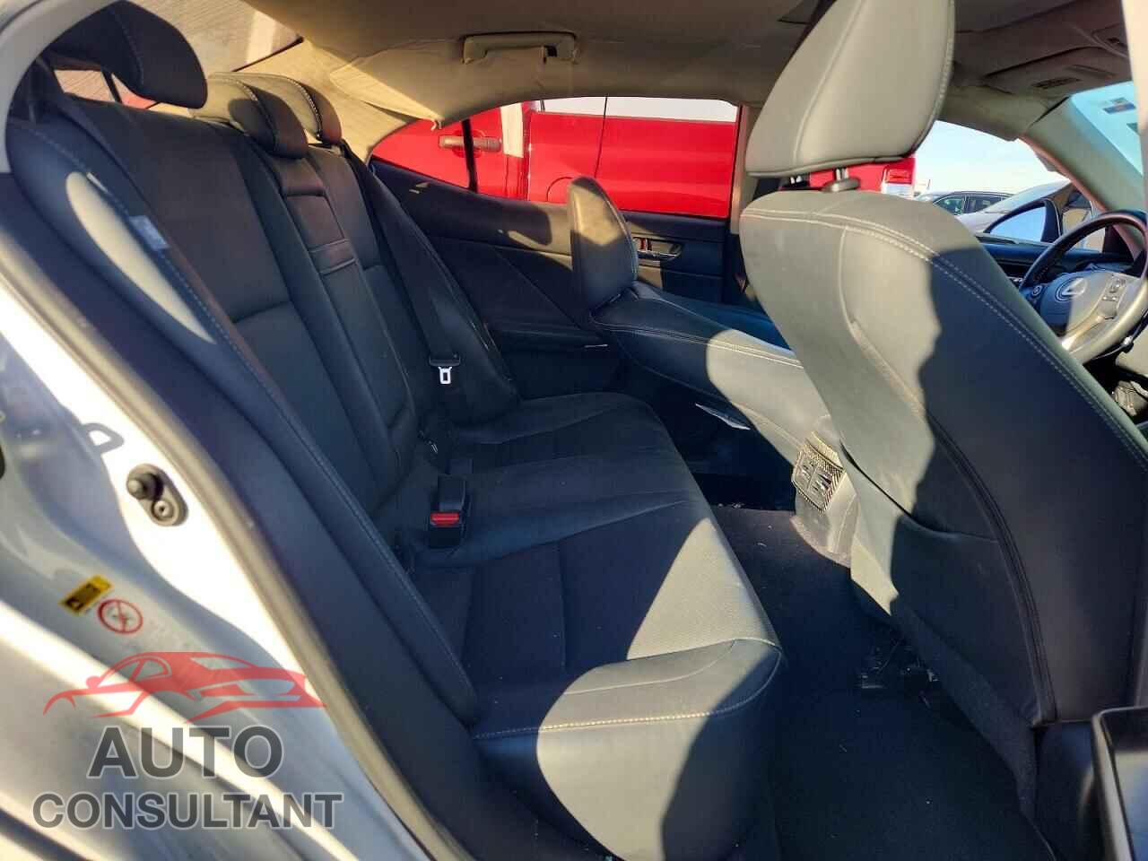 LEXUS IS 2014 - JTHBF1D27E5028184