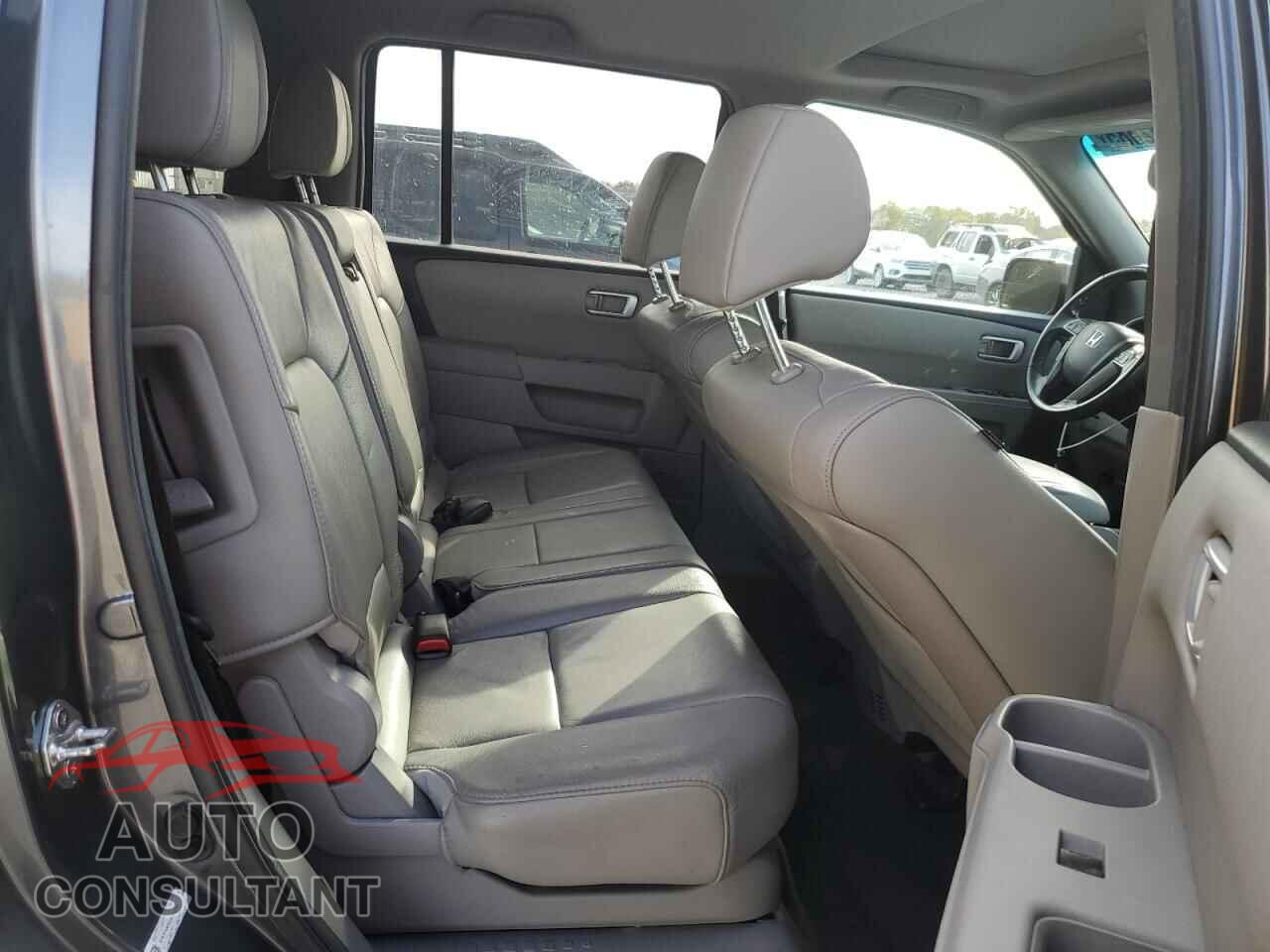 HONDA PILOT 2013 - 5FNYF4H50DB073367