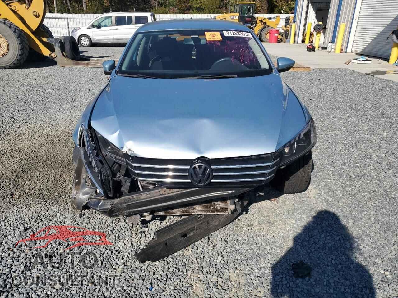 VOLKSWAGEN PASSAT 2012 - 1VWAP7A39CC041938