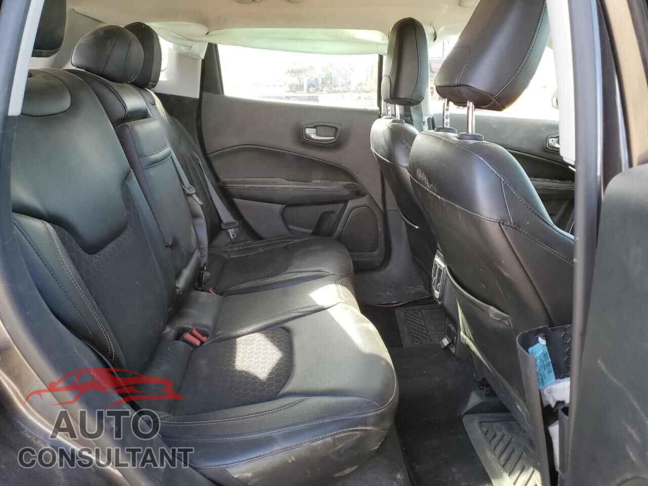 JEEP COMPASS 2018 - 3C4NJDBB2JT373487