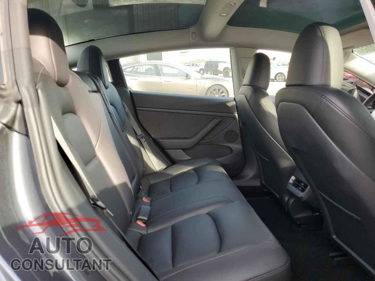 TESLA MODEL 3 2023 - 5YJ3E1EA3PF581477
