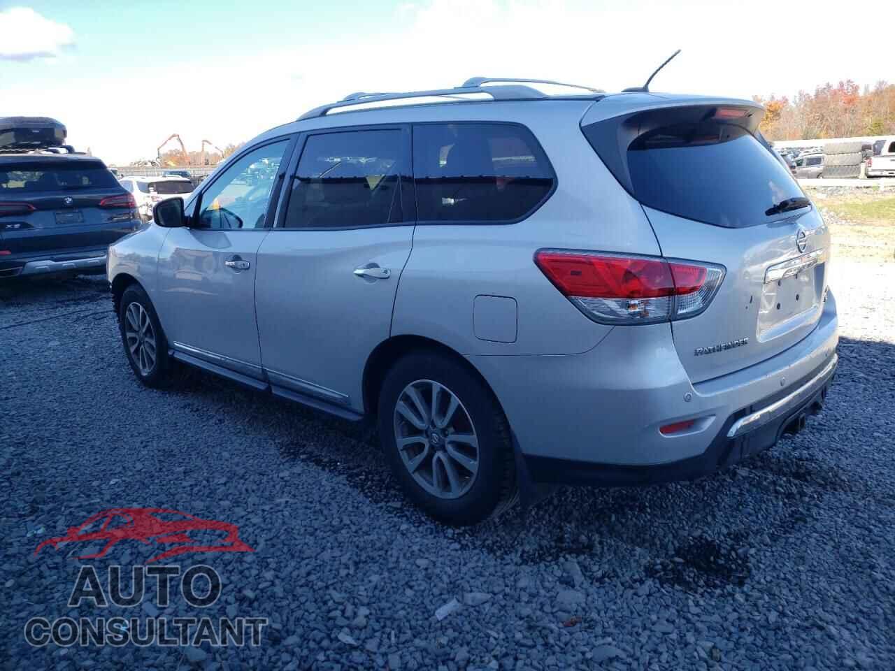 NISSAN PATHFINDER 2013 - 5N1AR2MM3DC678048