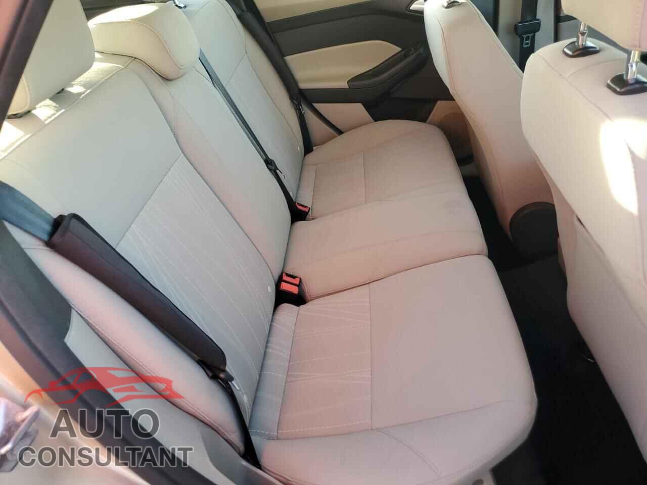 FORD FOCUS 2017 - 1FADP3K29HL337490