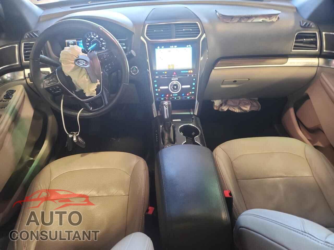FORD EXPLORER 2018 - 1FM5K8F8XJGB98229