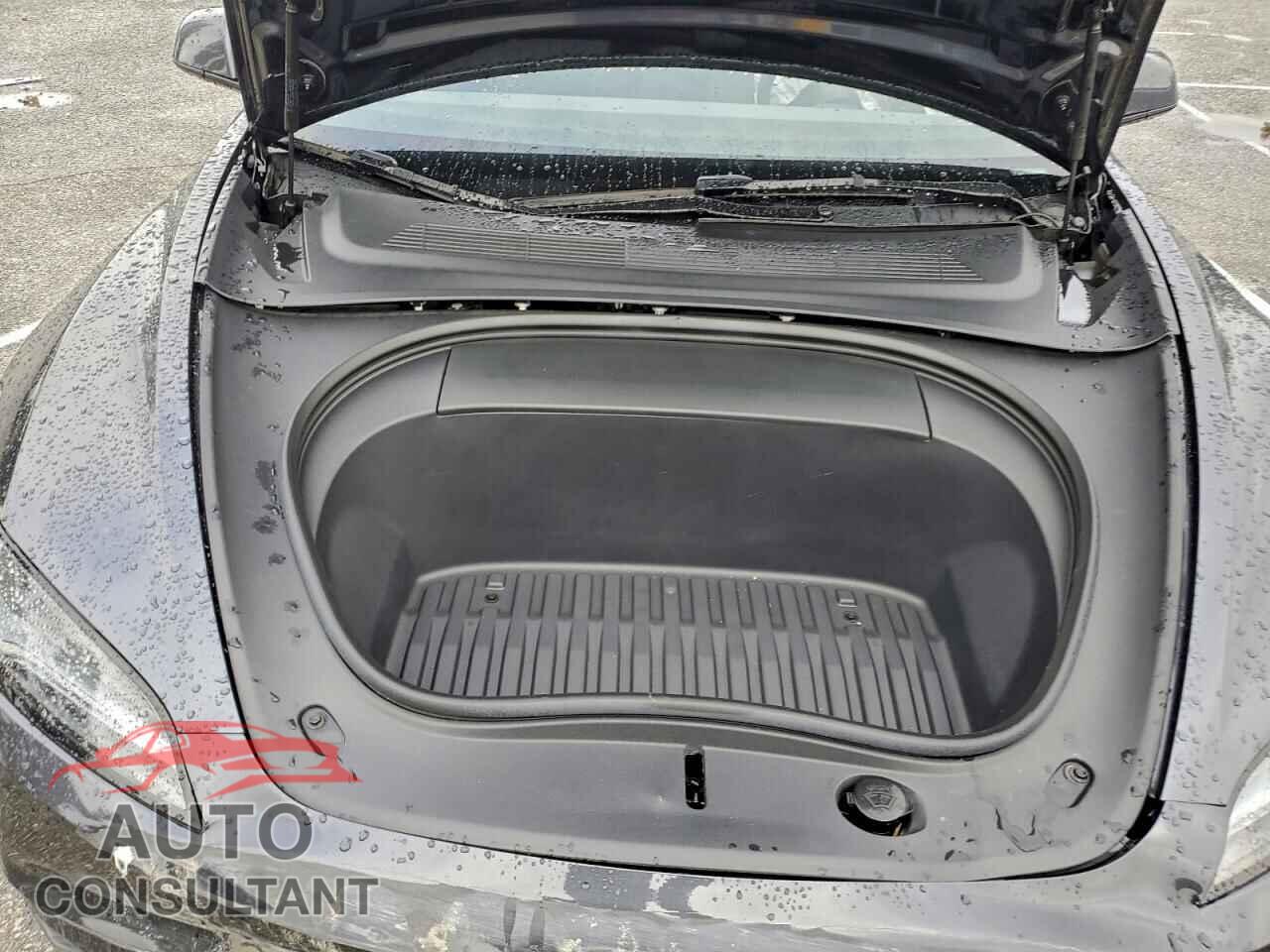 TESLA MODEL 3 2024 - 5YJ3E1EA4RF744995