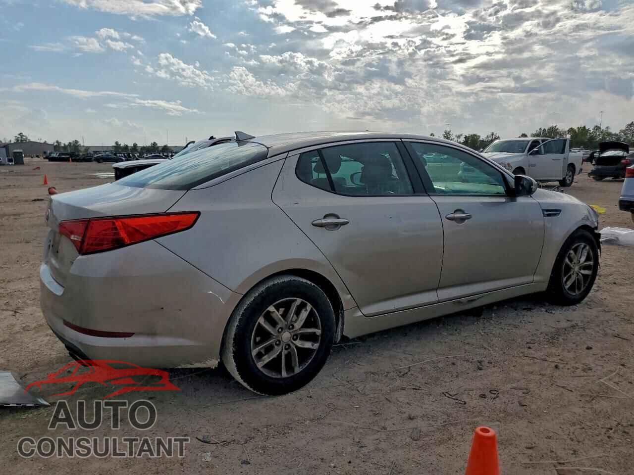 KIA OPTIMA 2013 - KNAGM4A77D5441040