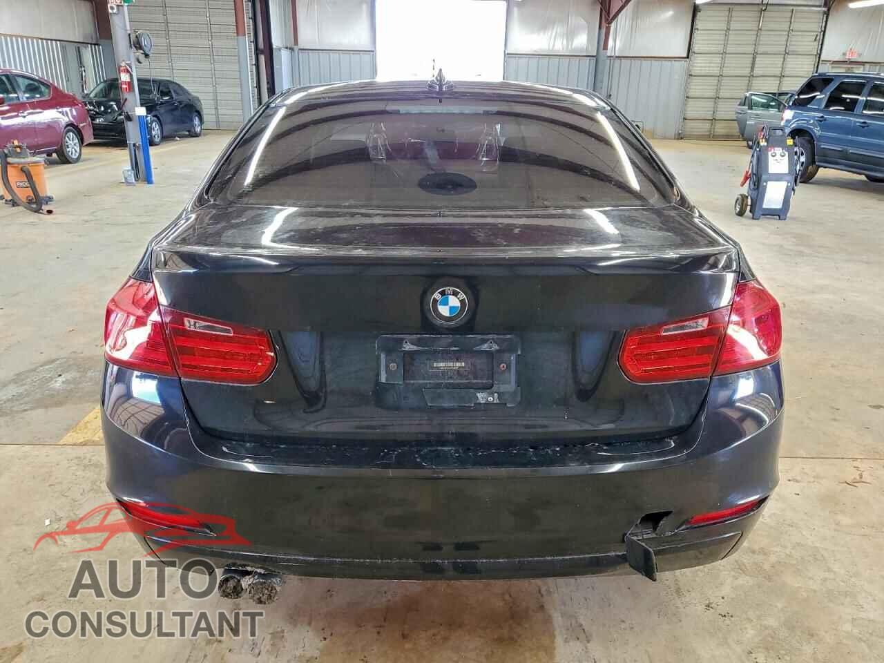 BMW 3 SERIES 2015 - WBA3A5C59FF608097