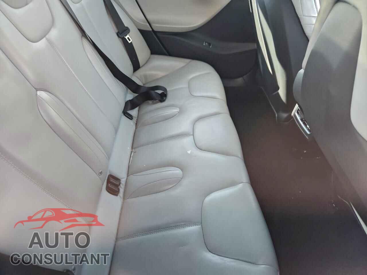 TESLA MODEL S 2015 - 5YJSA1E25FF106797
