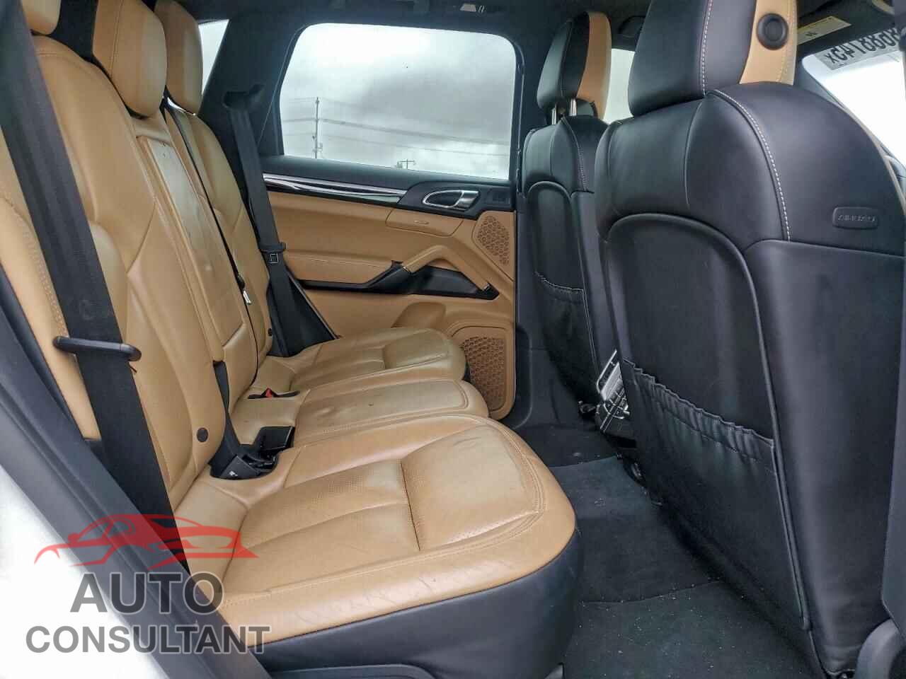 PORSCHE CAYENNE 2018 - WP1AA2A20JKA04986