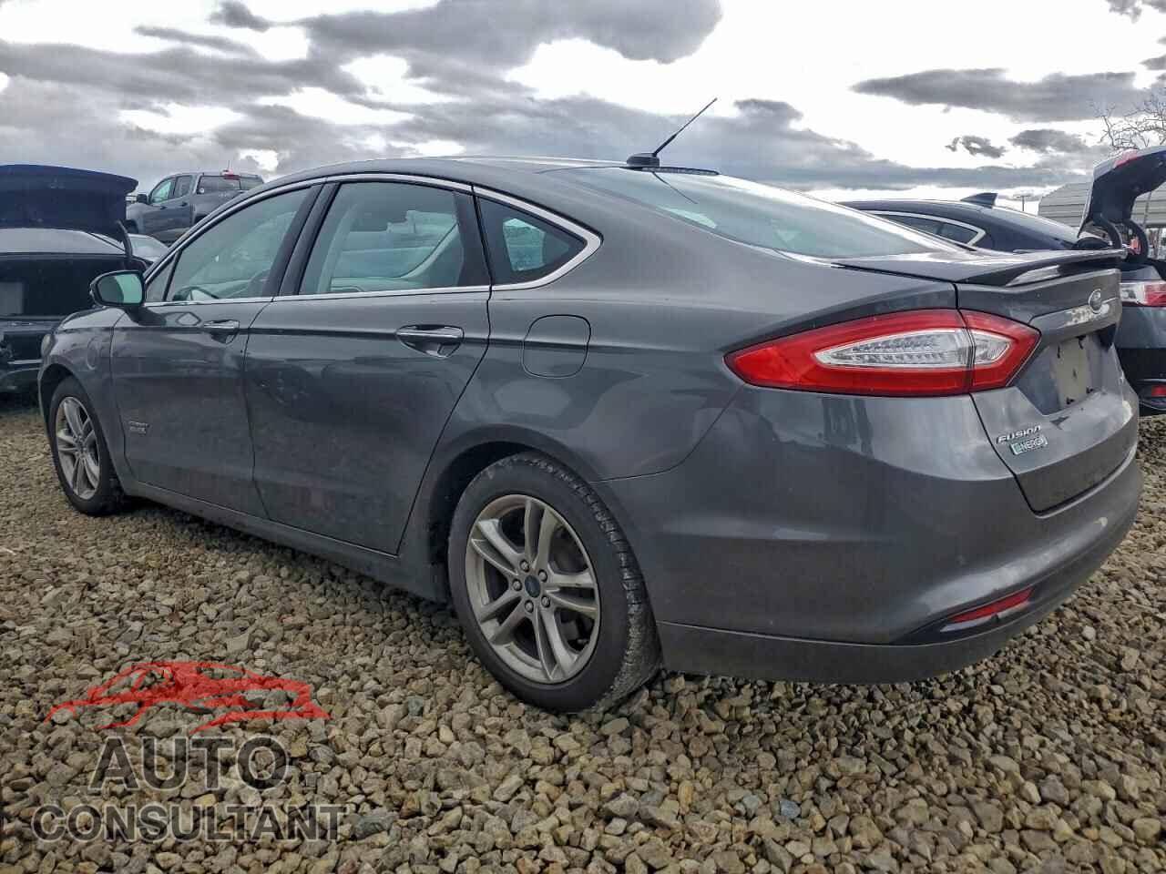 FORD FUSION 2016 - 3FA6P0SU8GR166370