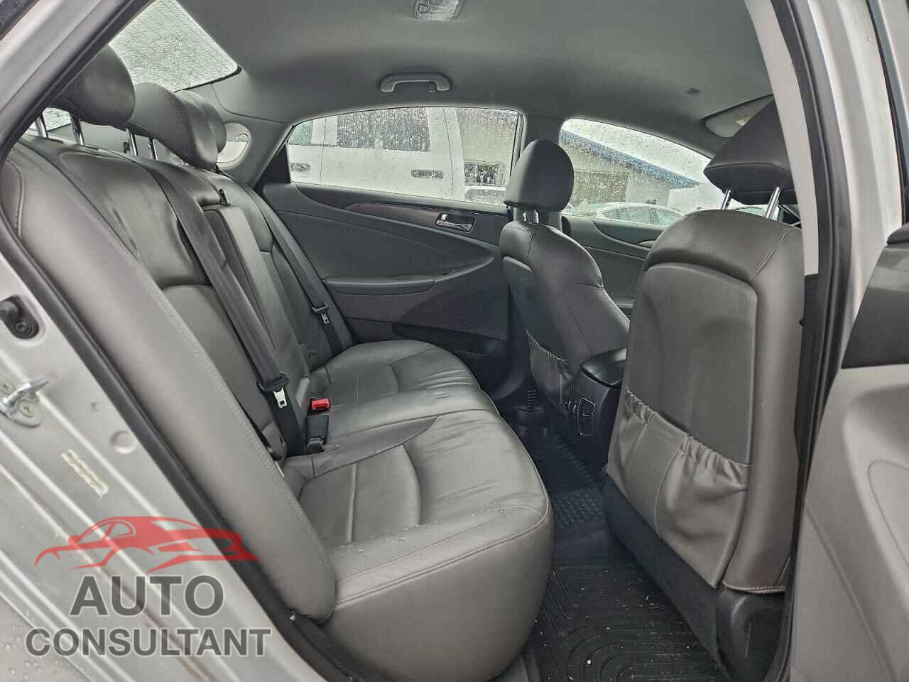 HYUNDAI SONATA 2013 - KMHEC4A42DA098840